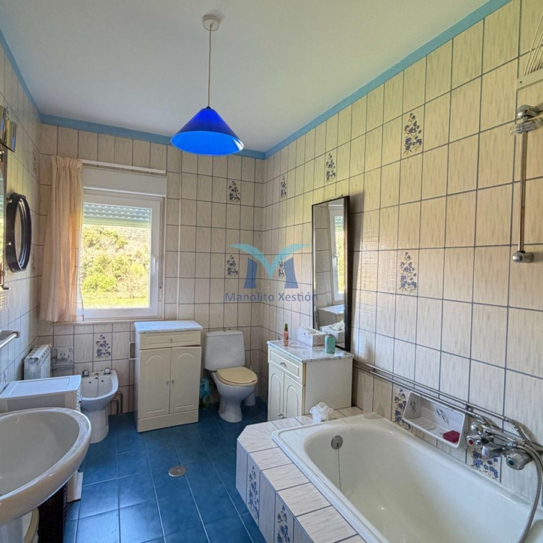 ?Oportunidad en Brens: casa de 337 m², amueblada, con garaje y varias viviendas”