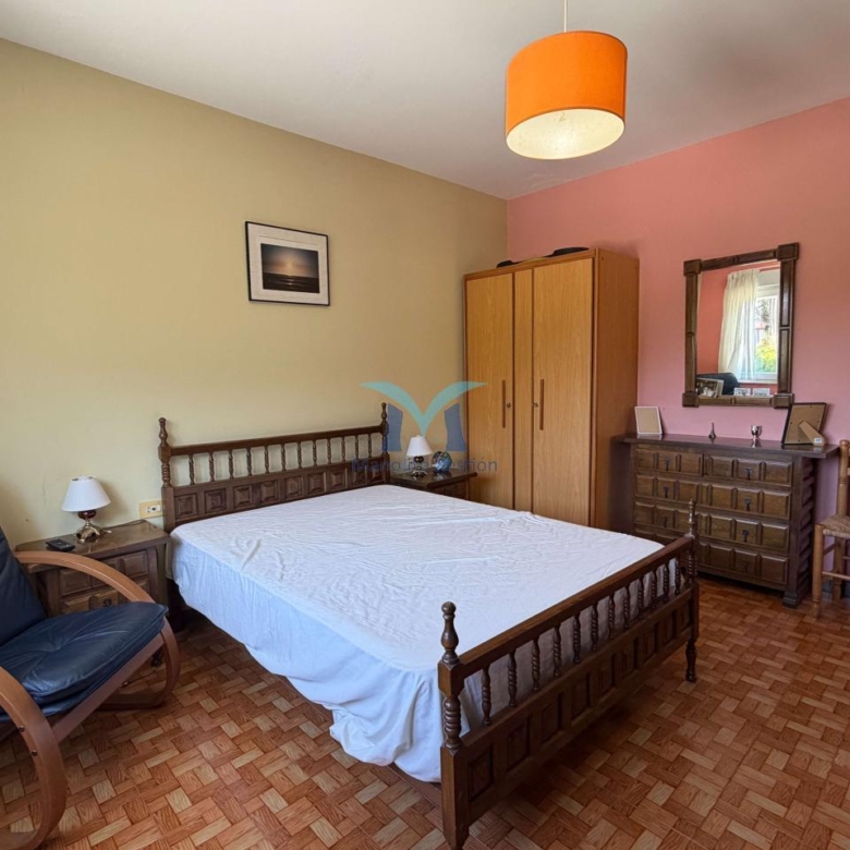 ?Oportunidad en Brens: casa de 337 m², amueblada, con garaje y varias viviendas”