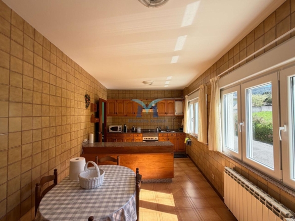 ?Oportunidad en Brens: casa de 337 m², amueblada, con garaje y varias viviendas”
