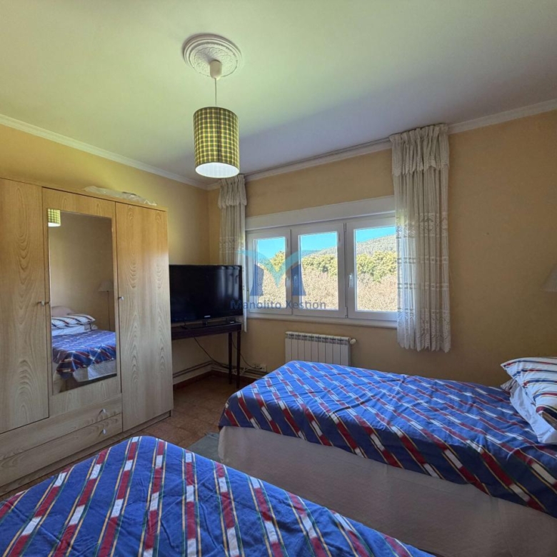 ?Oportunidad en Brens: casa de 337 m², amueblada, con garaje y varias viviendas”