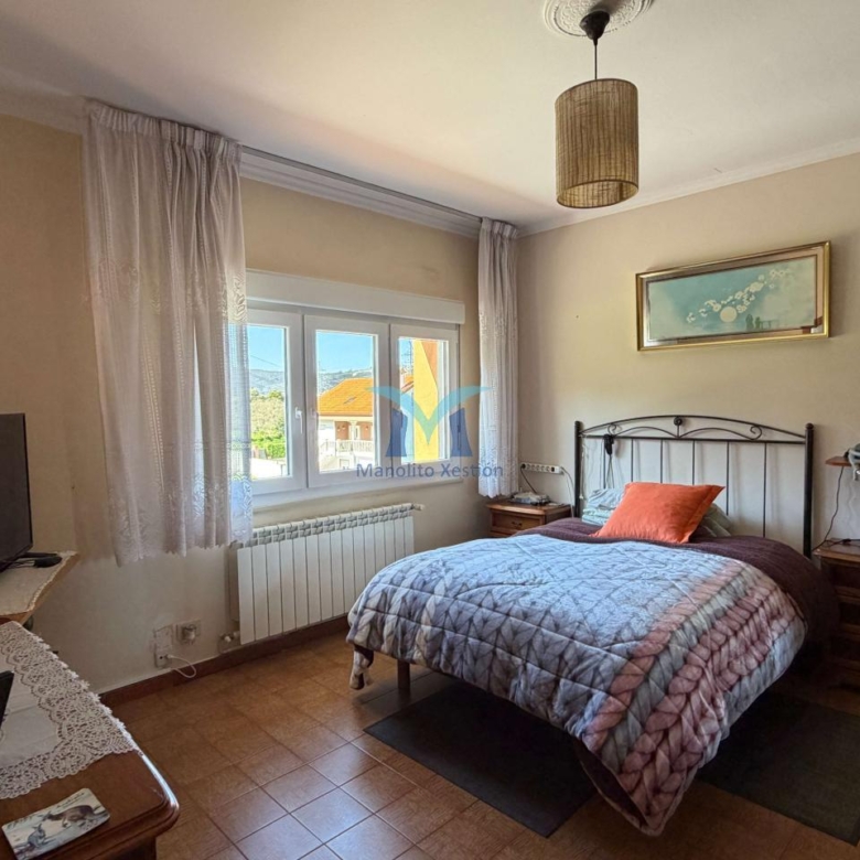 ?Oportunidad en Brens: casa de 337 m², amueblada, con garaje y varias viviendas”