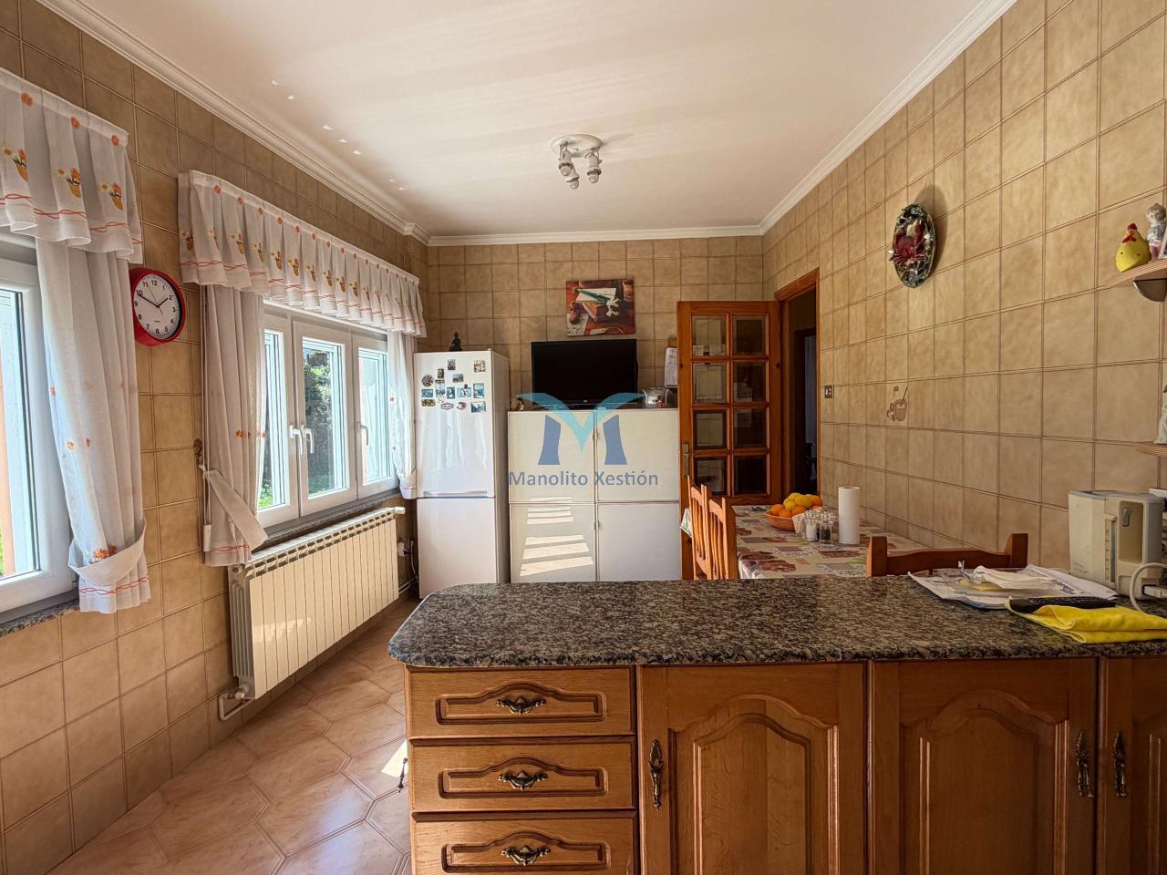 177429375338300044185_177429244793 ?Oportunidad en Brens: casa de 337 m², amueblada, con garaje y varias viviendas”
