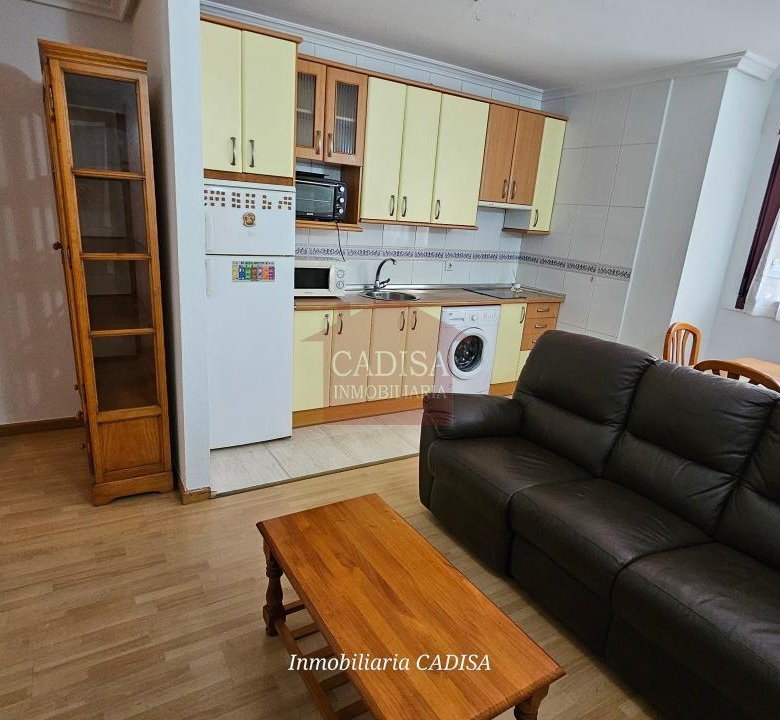 Amplio apartamento en venta en Carrefour. REF 6543
