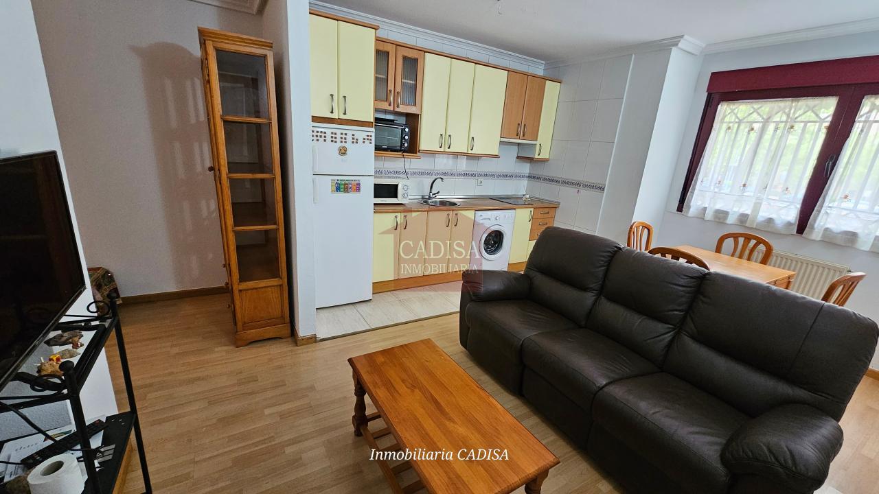 177430030902400154200_171619191018 Amplio apartamento en venta en Carrefour. REF 6543