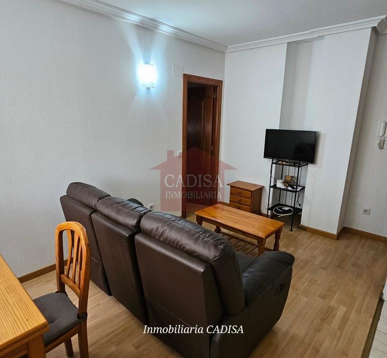 Amplio apartamento en venta en Carrefour. REF 6543