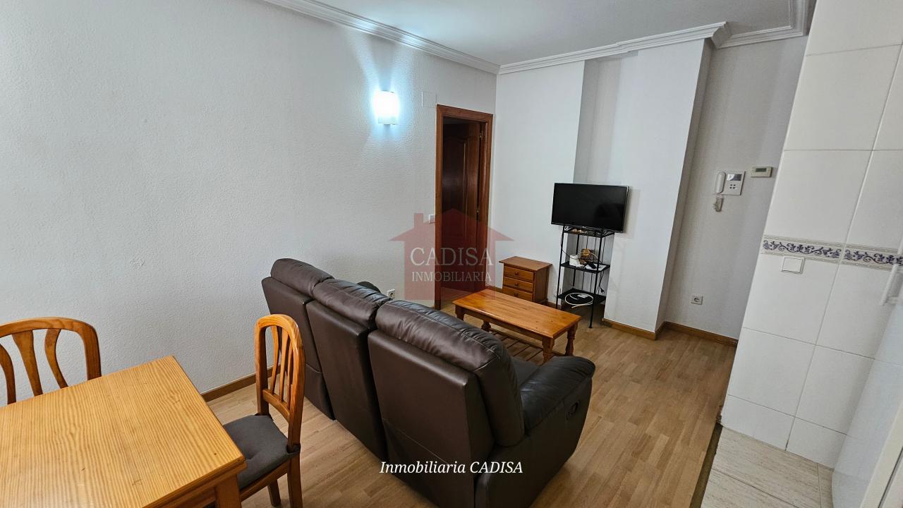 177430031053500154200_171619191151 Amplio apartamento en venta en Carrefour. REF 6543