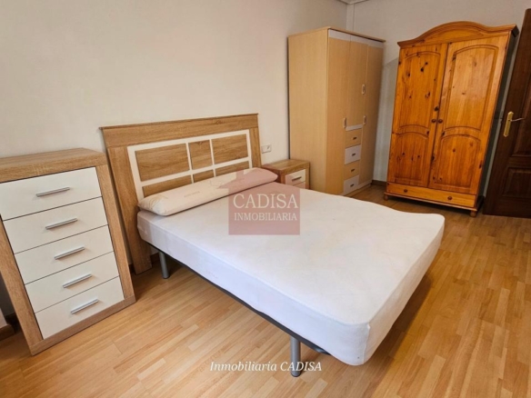 Amplio apartamento en venta en Carrefour. REF 6543