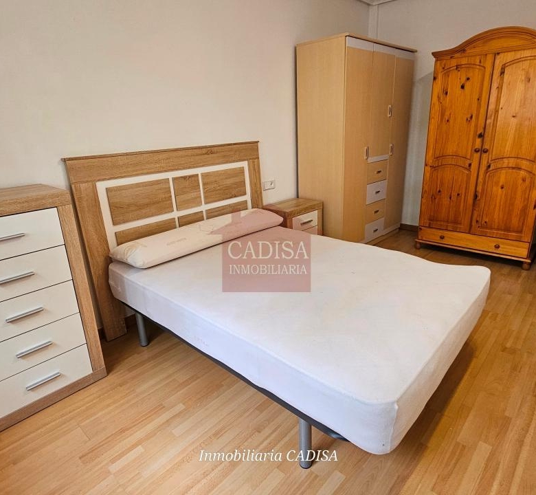 Amplio apartamento en venta en Carrefour. REF 6543