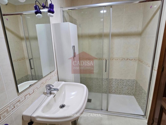 Amplio apartamento en venta en Carrefour. REF 6543
