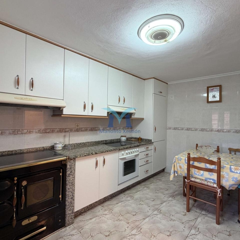 Casa a solo 50 metros de la playa en Sardiñeiro – Fisterra