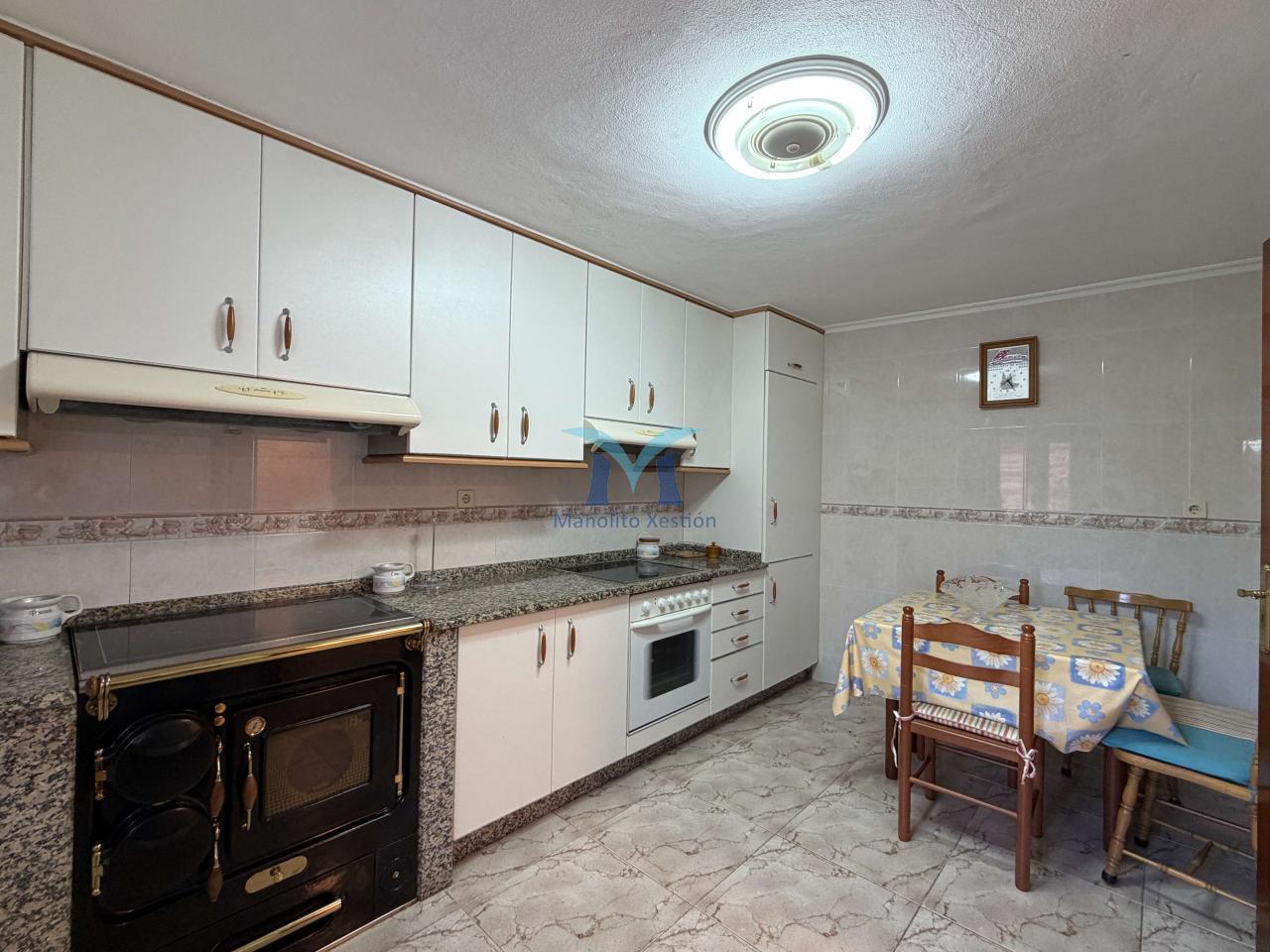 177438453460500044206_177438372706 Casa a solo 50 metros de la playa en Sardiñeiro – Fisterra