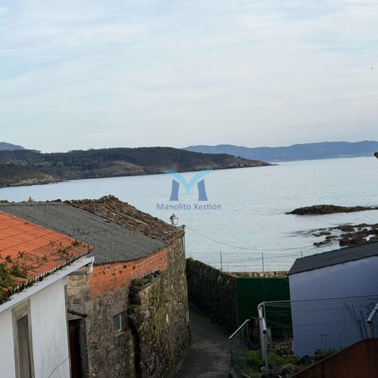 Casa a solo 50 metros de la playa en Sardiñeiro – Fisterra