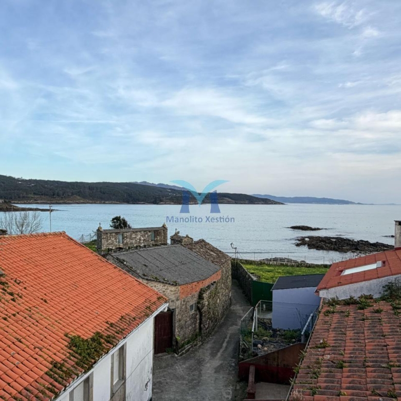 Casa a solo 50 metros de la playa en Sardiñeiro – Fisterra
