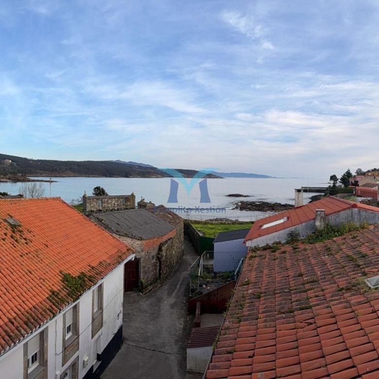 Casa a solo 50 metros de la playa en Sardiñeiro – Fisterra