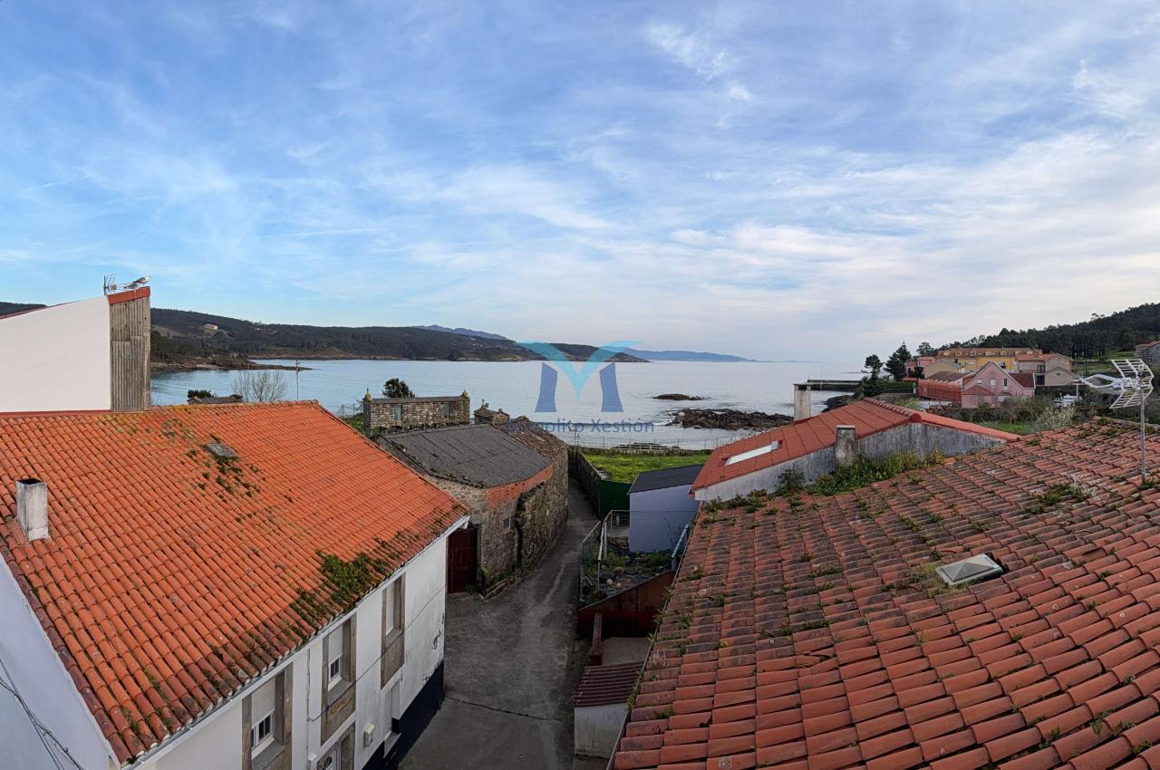 177438454675200044206_177438375212 Casa a solo 50 metros de la playa en Sardiñeiro – Fisterra