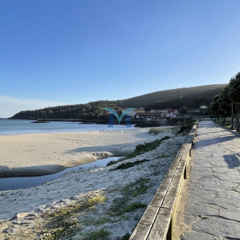 Casa a solo 50 metros de la playa en Sardiñeiro – Fisterra