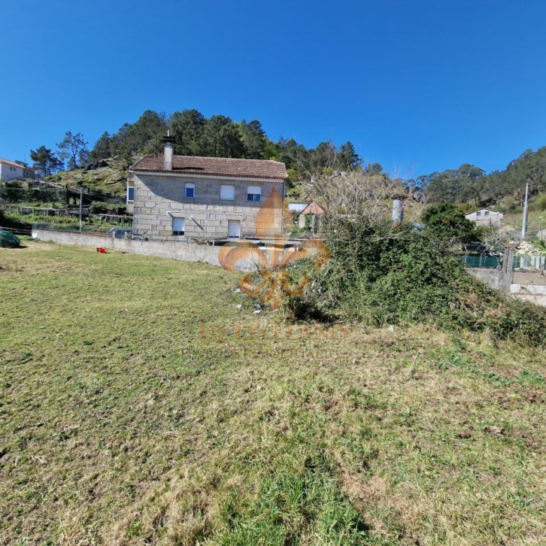 Venta de solar con licencia concedida en Vincios – Gondomar