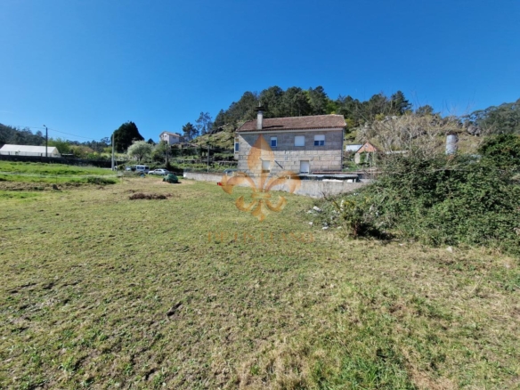 Venta de solar con licencia concedida en Vincios – Gondomar