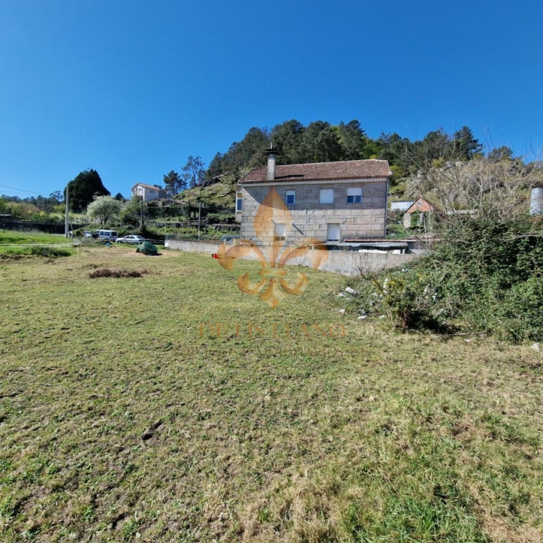 Venta de solar con licencia concedida en Vincios – Gondomar