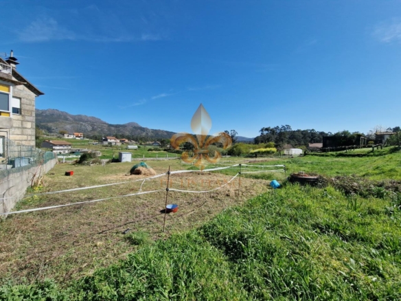 Venta de solar con licencia concedida en Vincios – Gondomar