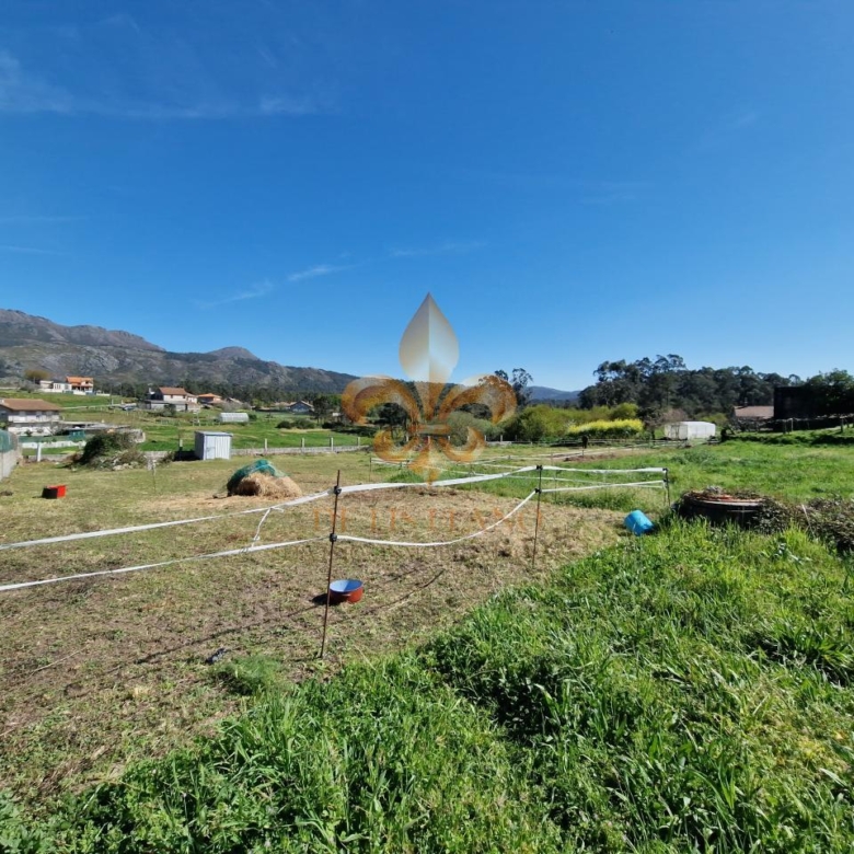 Venta de solar con licencia concedida en Vincios – Gondomar