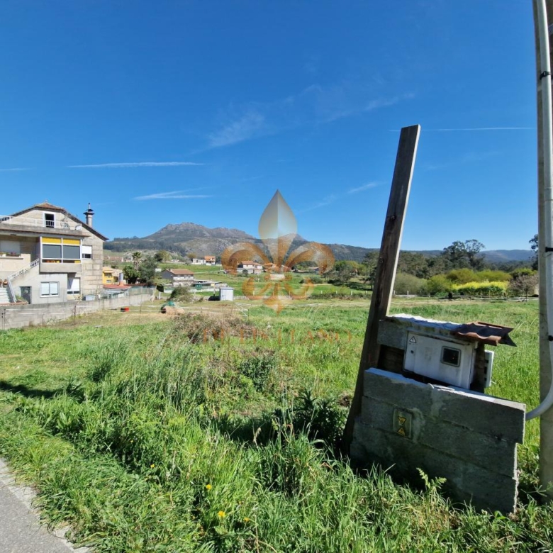 Venta de solar con licencia concedida en Vincios – Gondomar