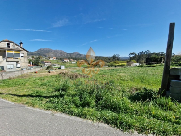 Venta de solar con licencia concedida en Vincios – Gondomar