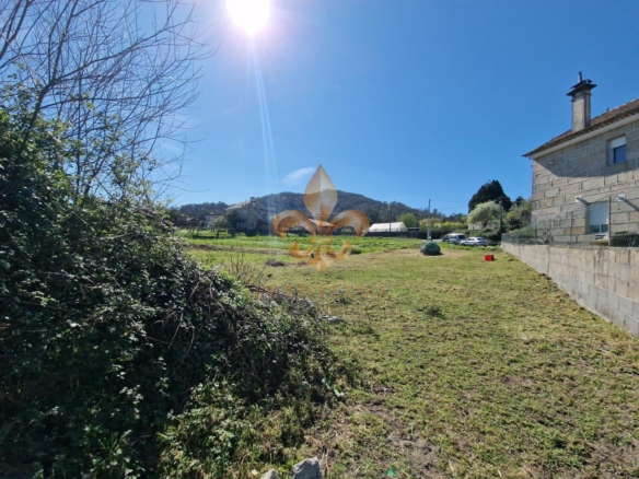 Venta de solar con licencia concedida en Vincios – Gondomar