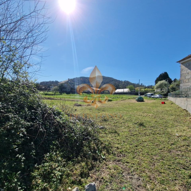 Venta de solar con licencia concedida en Vincios – Gondomar