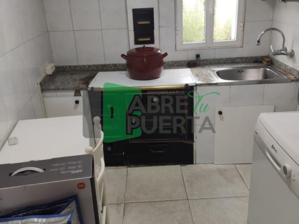CASA EN COLES