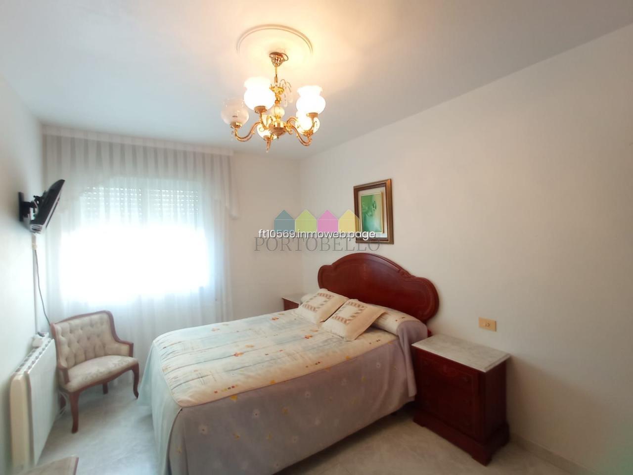 CASA EN RIAS ALTAS, BARES