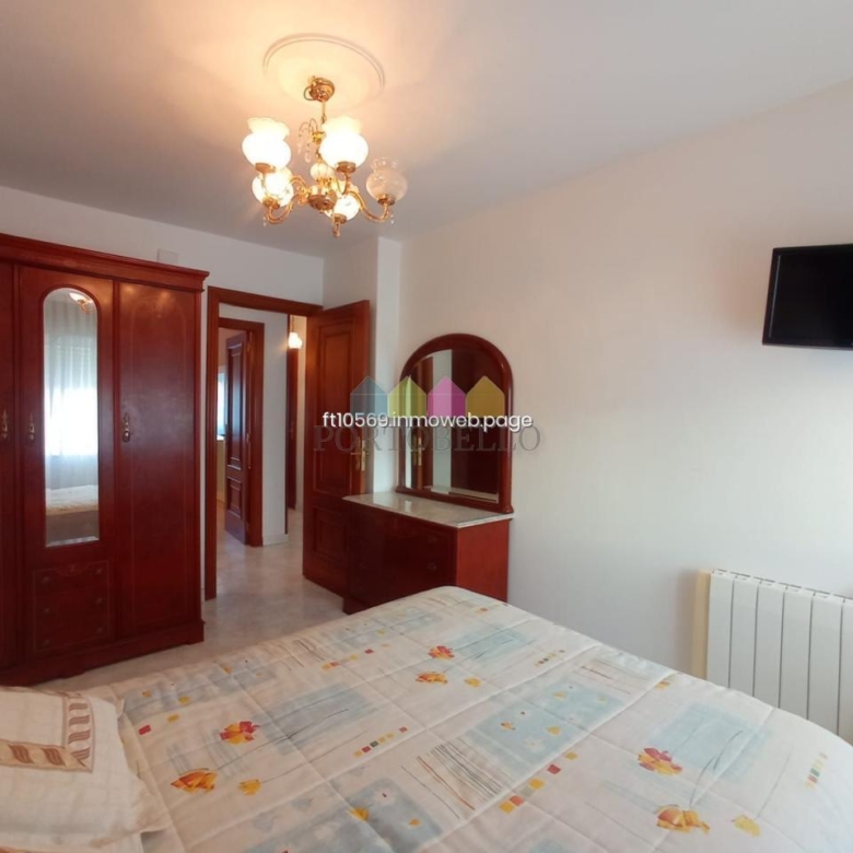 CASA EN RIAS ALTAS, BARES