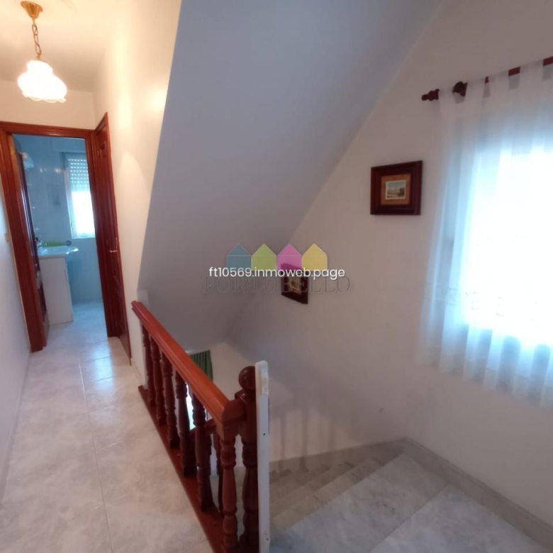 CASA EN RIAS ALTAS, BARES