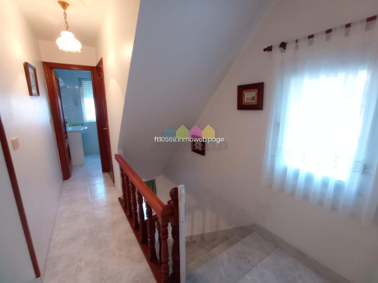 CASA EN RIAS ALTAS, BARES