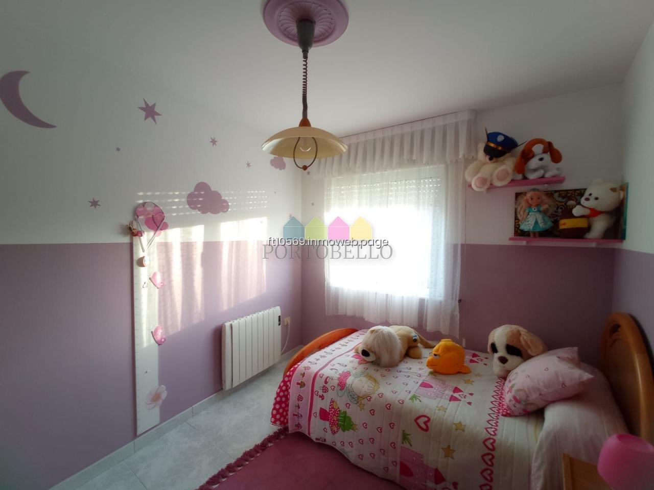 CASA EN RIAS ALTAS, BARES