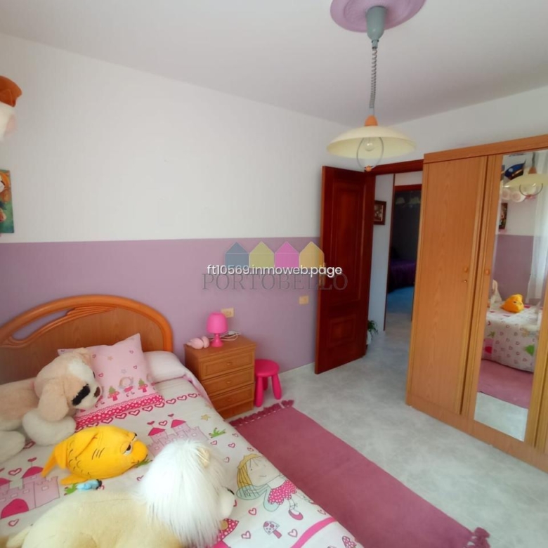 CASA EN RIAS ALTAS, BARES