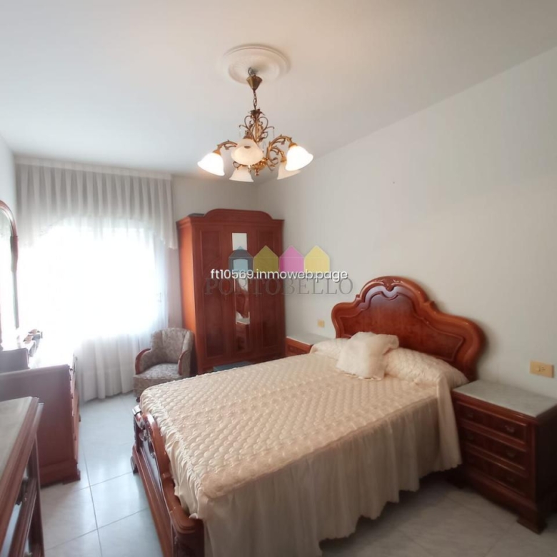 CASA EN RIAS ALTAS, BARES
