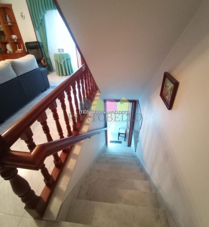 CASA EN RIAS ALTAS, BARES