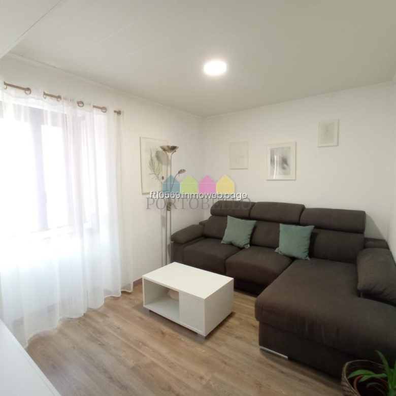 CASA EN RIAS ALTAS, BARES