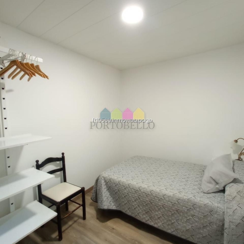 CASA EN RIAS ALTAS, BARES