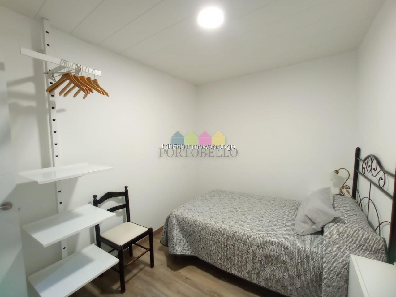 CASA EN RIAS ALTAS, BARES