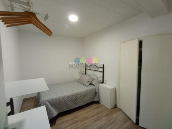 CASA EN RIAS ALTAS, BARES