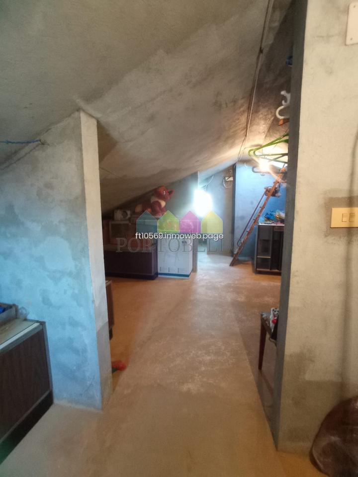 CASA EN RIAS ALTAS, BARES