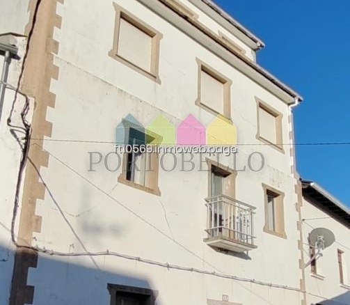 CASA EN RIAS ALTAS, BARES