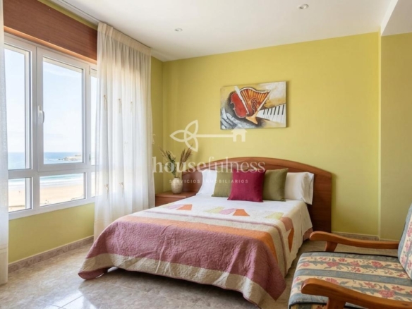 ÚNICA Y EXCLUSIVA VIVIENDA EN PRIMERA LÍNEA DE PLAYA EN VALDOVIÑO , A CORUÑA