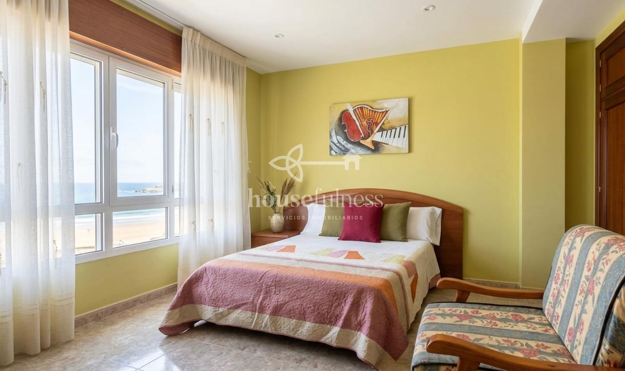 ÚNICA Y EXCLUSIVA VIVIENDA EN PRIMERA LÍNEA DE PLAYA EN VALDOVIÑO , A CORUÑA