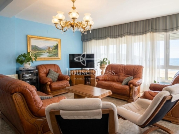 ÚNICA Y EXCLUSIVA VIVIENDA EN PRIMERA LÍNEA DE PLAYA EN VALDOVIÑO , A CORUÑA