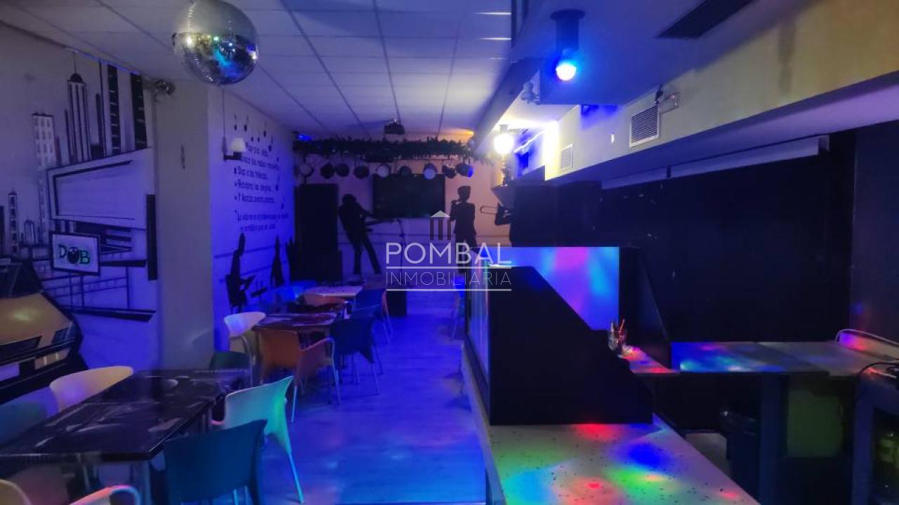 TRASPASO DE LOCAL, con Licencia de PUB