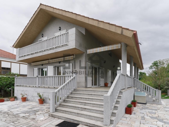 VENTA CHALET EN TABOADELA