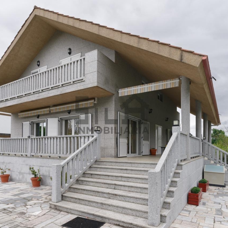 VENTA CHALET EN TABOADELA